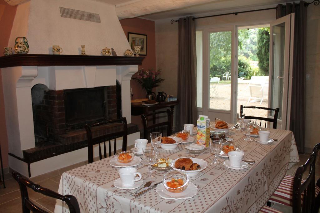 Mas De La Douceur Bed & Breakfast Saint-Andiol Exterior foto
